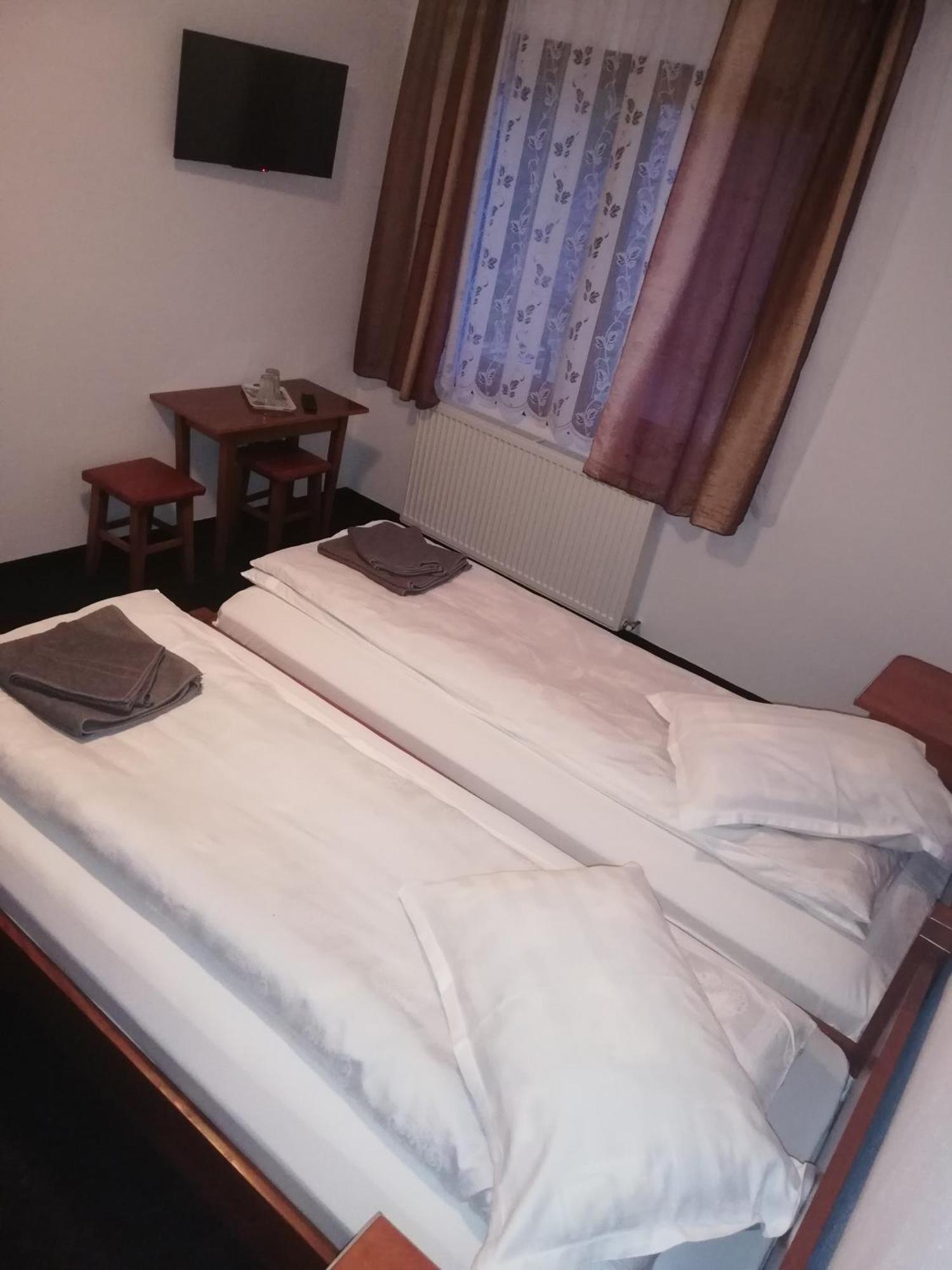 Cabana Cascada Cailor Hotel Borsa  Room photo